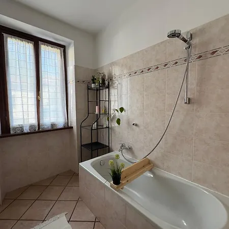 Apartament Casa Chiara *
